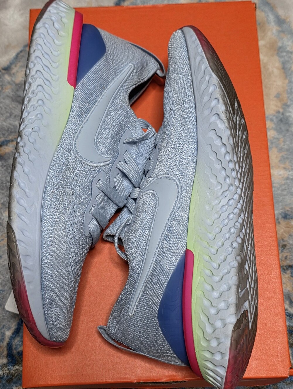 Nike Epic React Flyknit 2